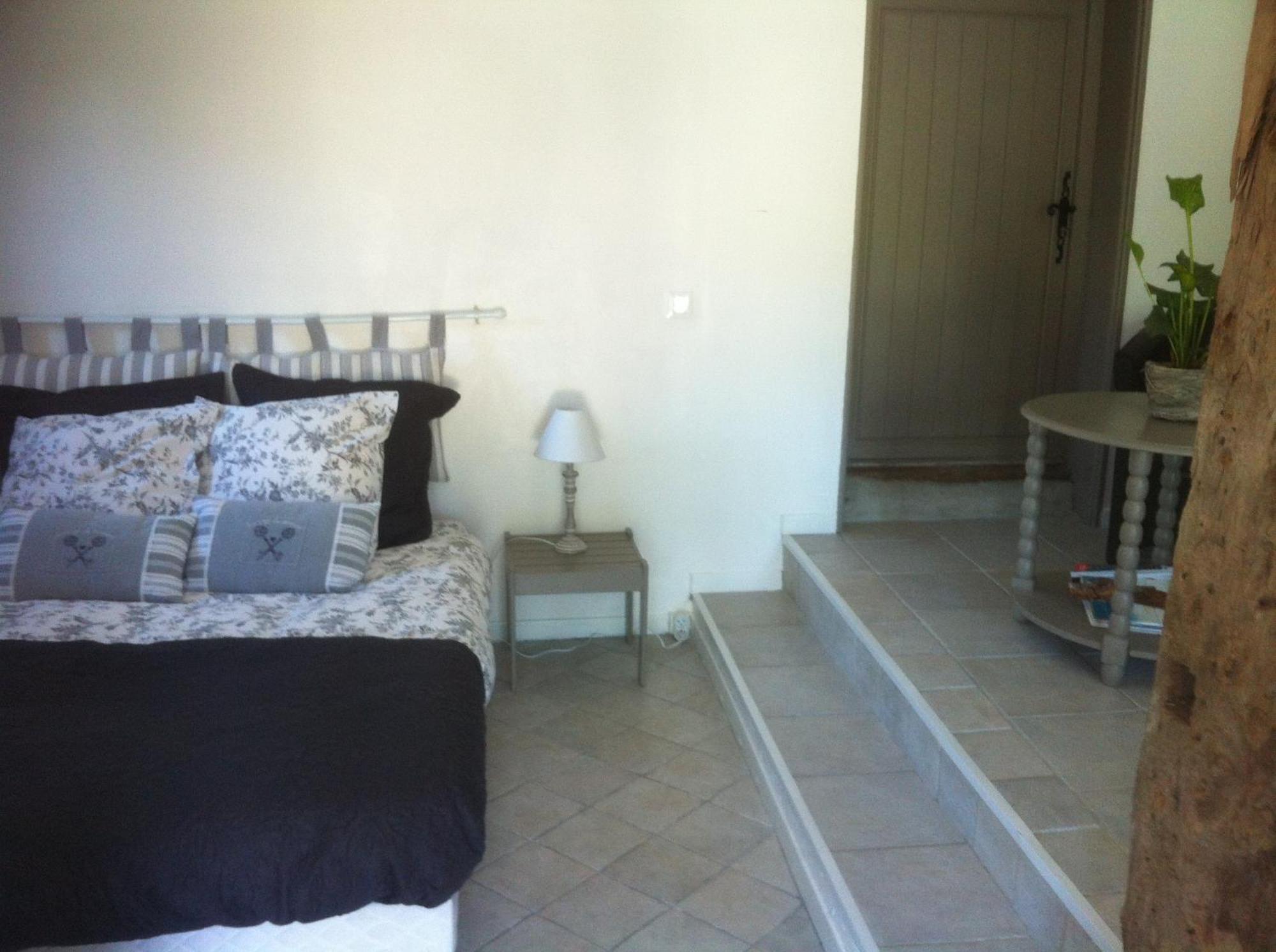 Bed and Breakfast Le Champ Des Possibles Manerbe Zimmer foto