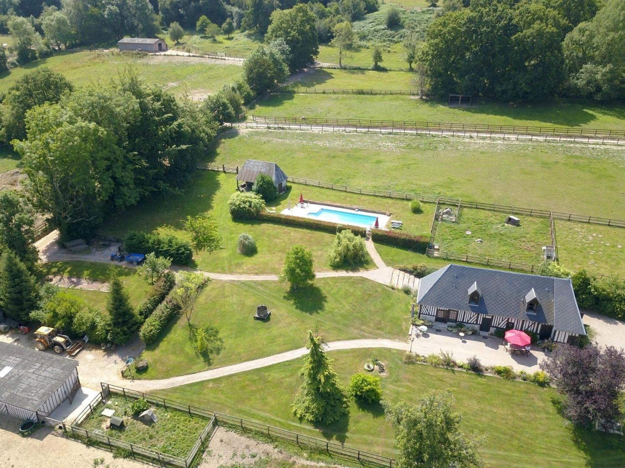Bed and Breakfast Le Champ Des Possibles Manerbe Exterior foto